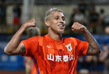 HTH体育-泰山争议双子星变红花 廖力生克雷桑正是转型必备